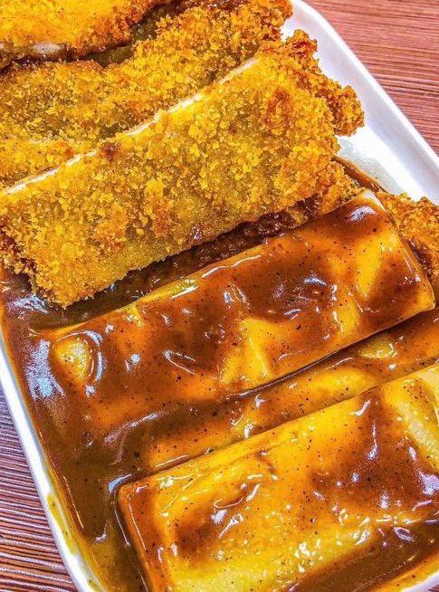 排骨年糕炸排骨配年糕上海小吃