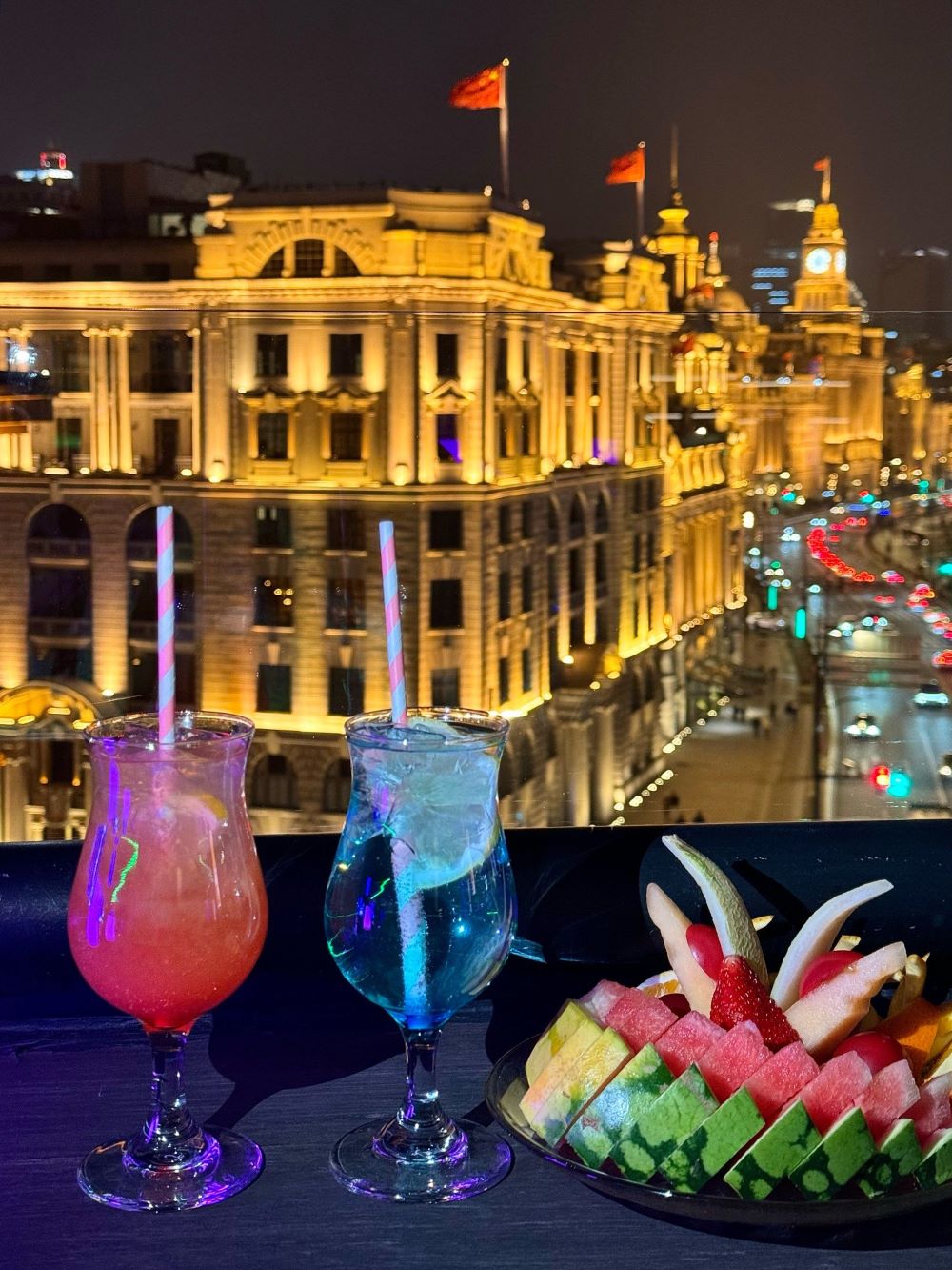 外滩十八号酒吧露台江景网红酒吧